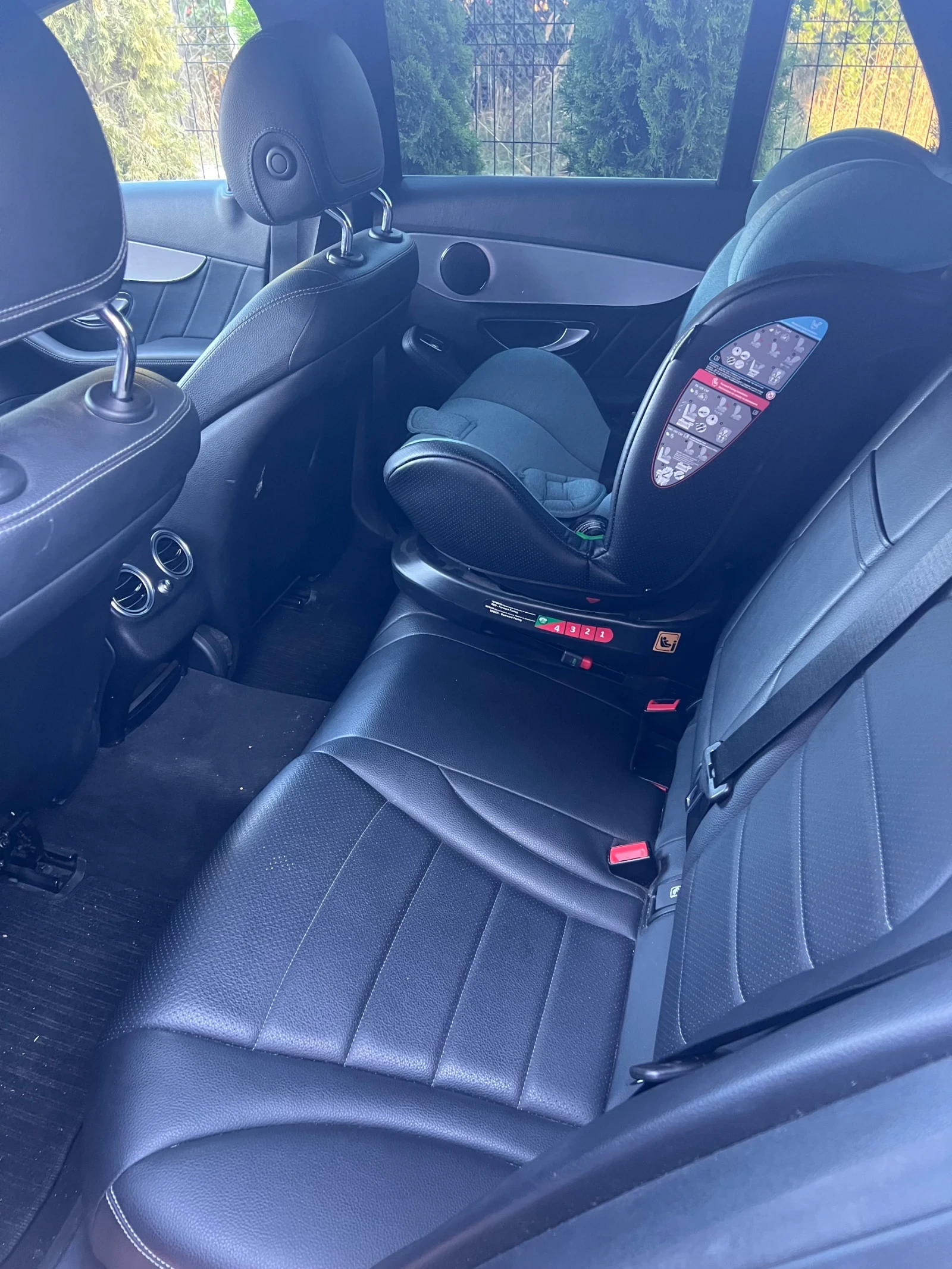 Mercedes-Benz C 220, снимка 10 - Автомобили и джипове - 55734896