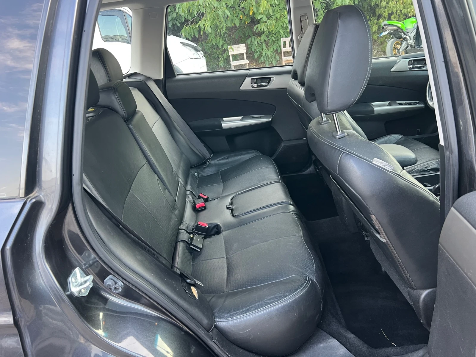 Subaru Forester 2.5XT 4x4 Автоматик//Панорама//КОжА, снимка 13 - Автомобили и джипове - 55802447