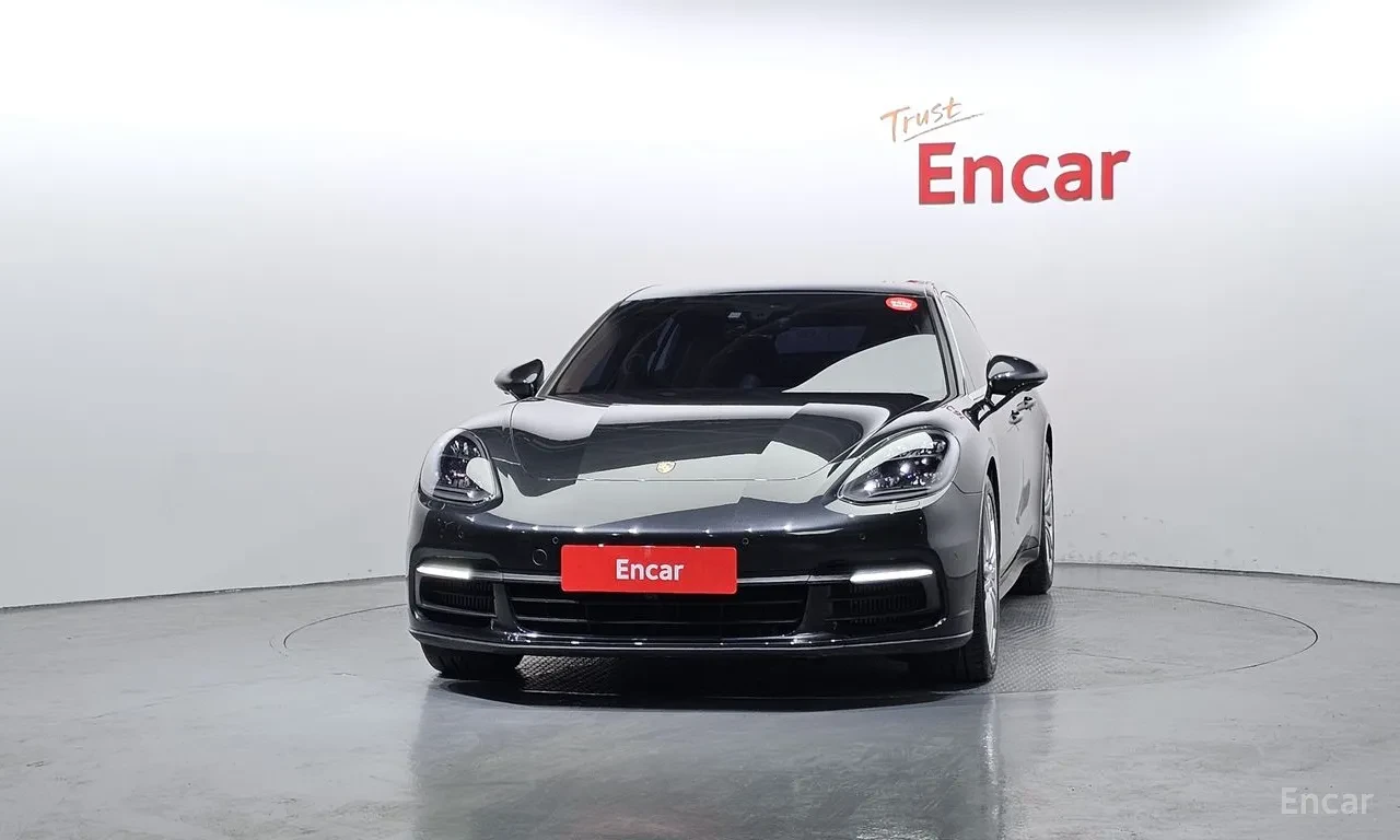 Porsche Panamera 4S* BOSE* Porsche Dynamic Chassis Control Sport, снимка 2 - Автомобили и джипове - 55834033