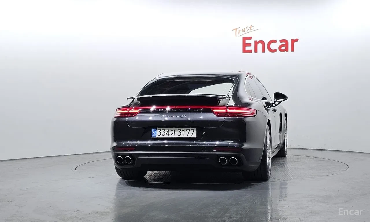 Porsche Panamera 4S* BOSE* Porsche Dynamic Chassis Control Sport, снимка 3 - Автомобили и джипове - 55834033