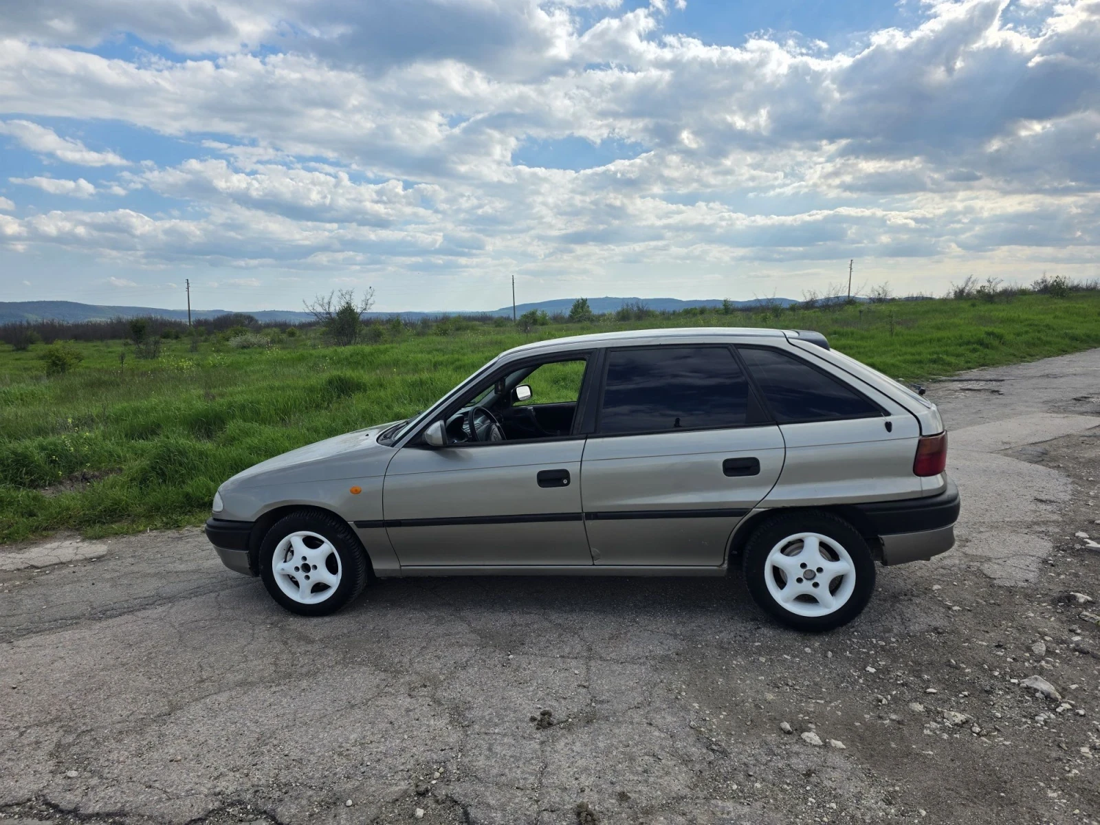 Opel Astra 1.6 16v , снимка 3 - Автомобили и джипове - 55955083