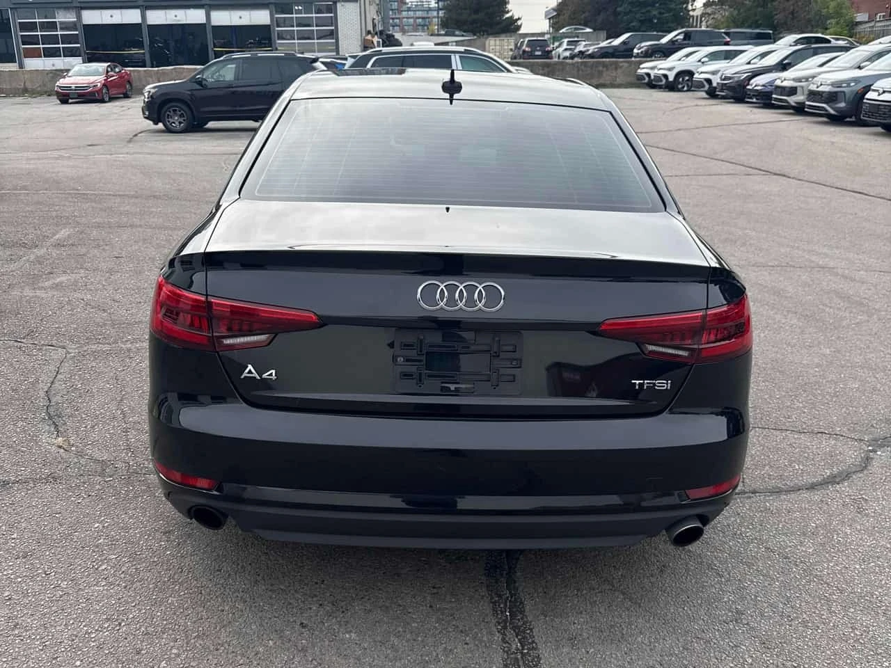 Audi A4 * ultra Premium * CARFAX * БЕЗ ПЪРВОНАЧАЛНА ВНОСКА, снимка 4 - Автомобили и джипове - 56170157