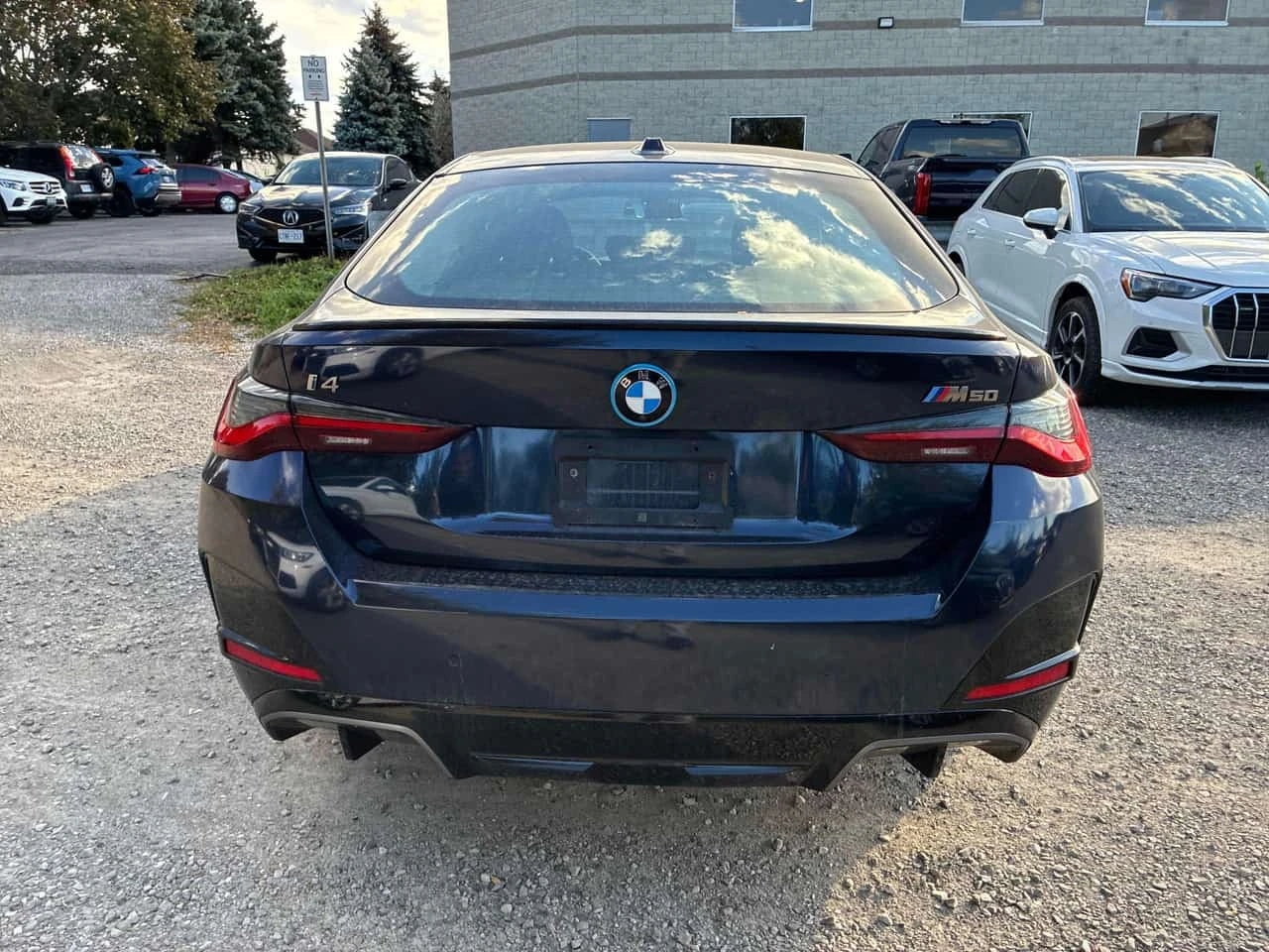 BMW i4 * M50 xDrive * CARFAX * ���������������� * H/K *  | Mobile.bg � ����������� 5