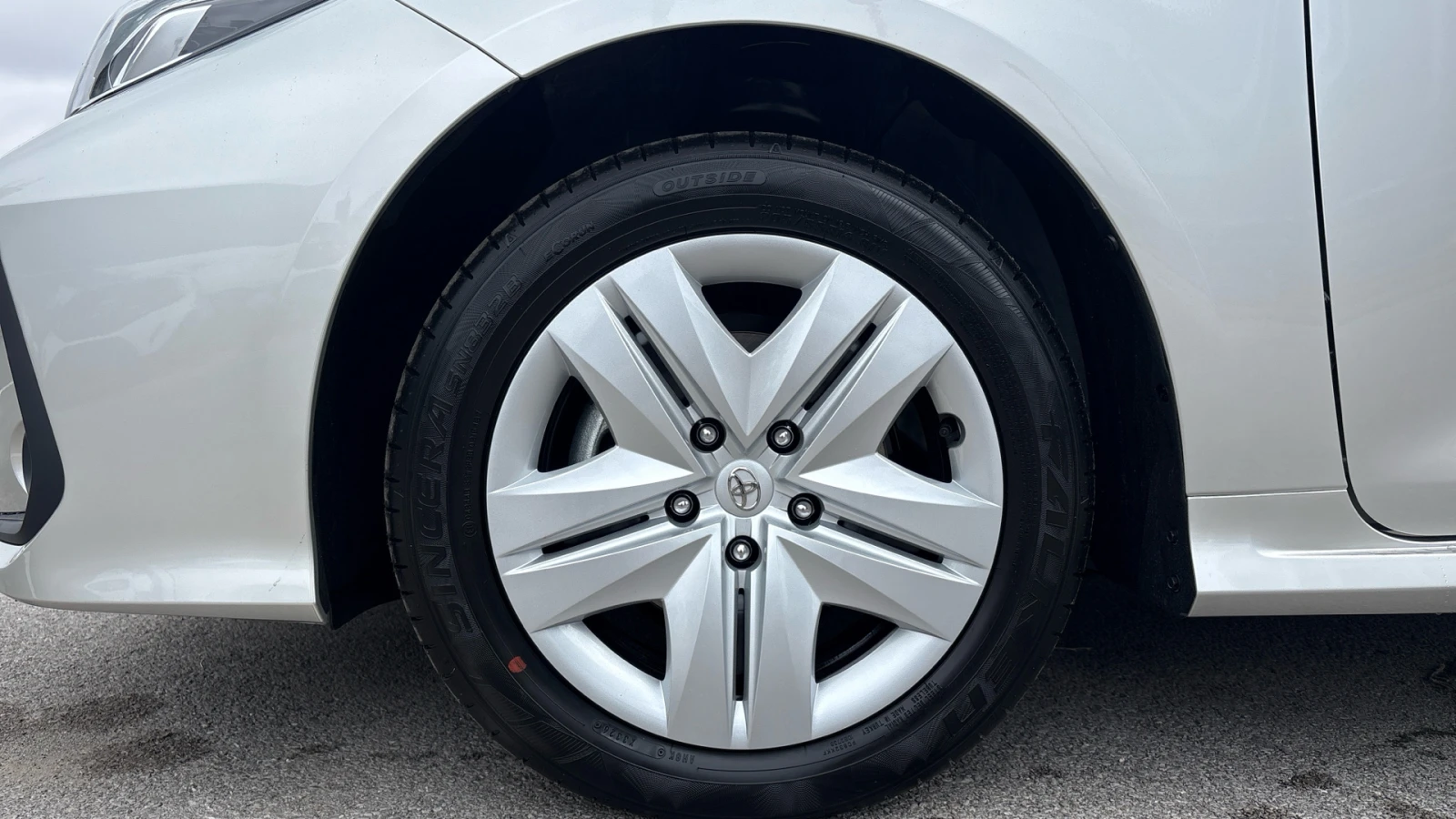 Toyota Corolla 1.5l Petrol COMFORT | Mobile.bg � ����������� 17