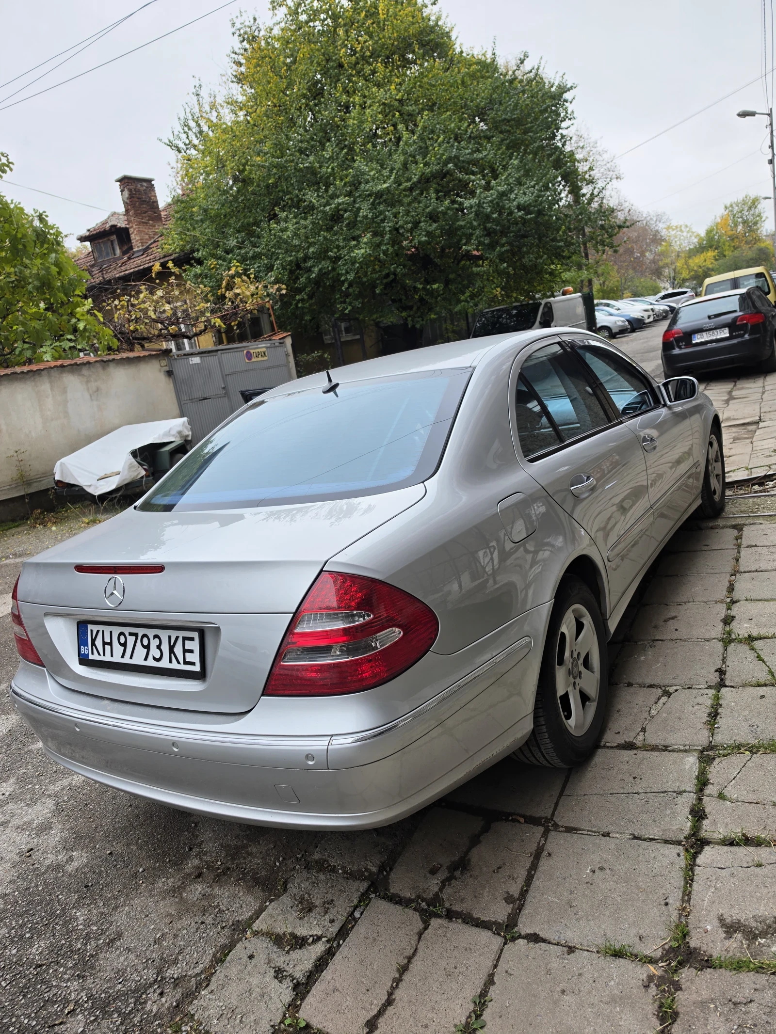 Mercedes-Benz E 320, снимка 4 - Автомобили и джипове - 56724230