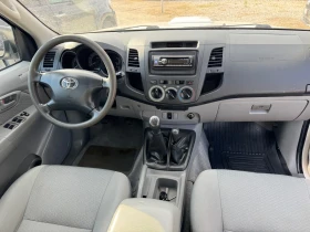 Toyota Hilux 2.5 d4d 100хил км , снимка 13