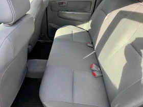 Toyota Hilux 2.5 d4d 100хил км , снимка 17