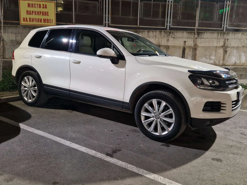 VW Touareg, снимка 1 - Автомобили и джипове - 48270927