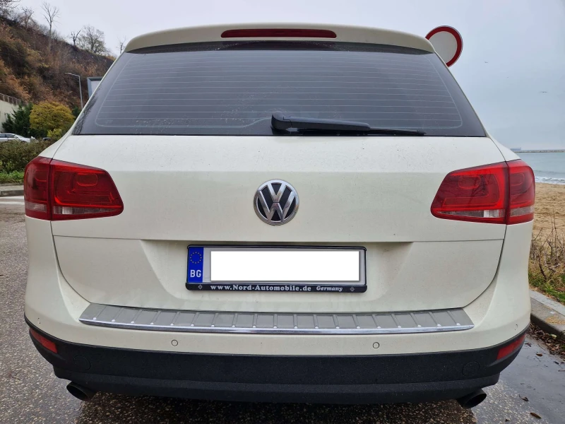 VW Touareg, снимка 5 - Автомобили и джипове - 48270927