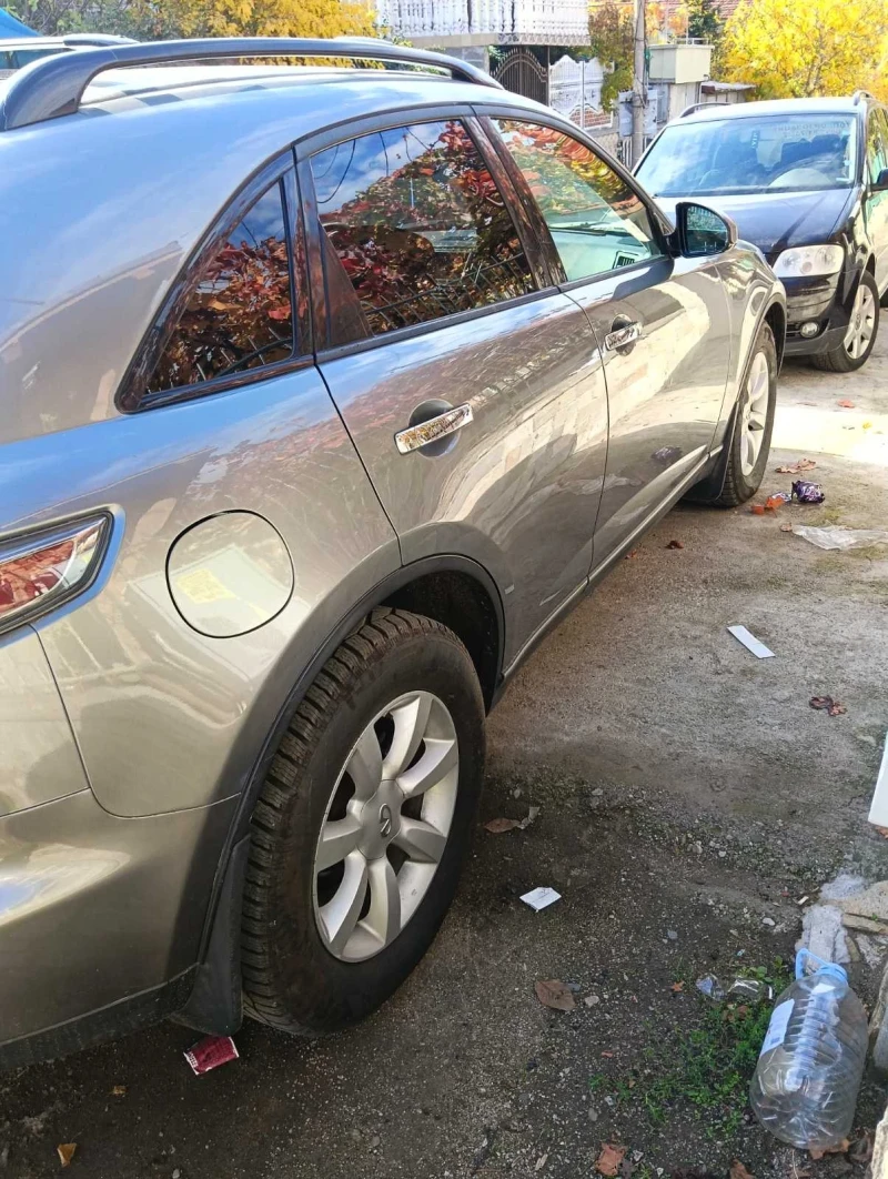 Infiniti Fx 35, снимка 4 - Автомобили и джипове - 52336554