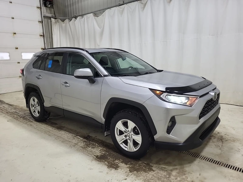 Toyota Rav4 * XLE * CARFAX * БЕЗ ПЪРВОНАЧАЛНА ВНОСКА, снимка 2 - Автомобили и джипове - 52815639