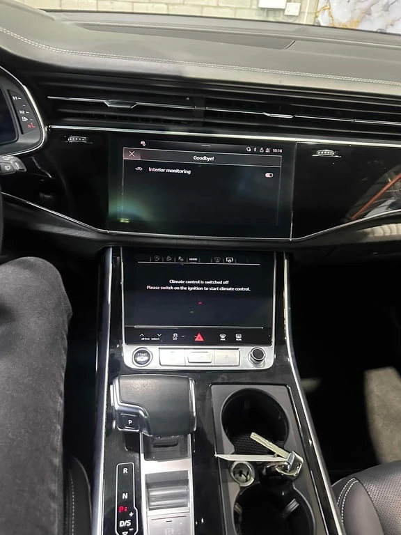 Audi Q8 * Technik * CARFAX * БЕЗ ПЪРВОНАЧАЛНА ВНОСКА - изображение 8