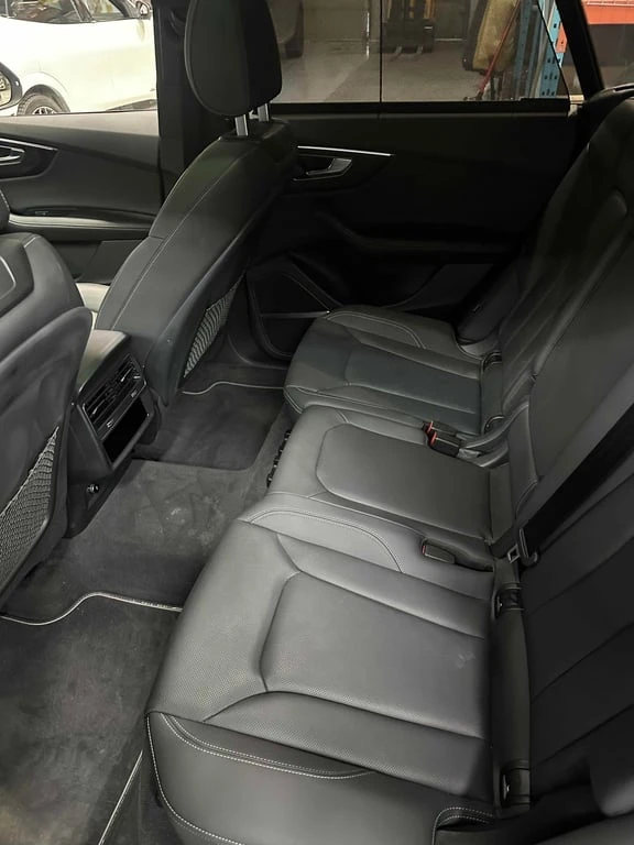 Audi Q8 * Technik * CARFAX * БЕЗ ПЪРВОНАЧАЛНА ВНОСКА - изображение 10