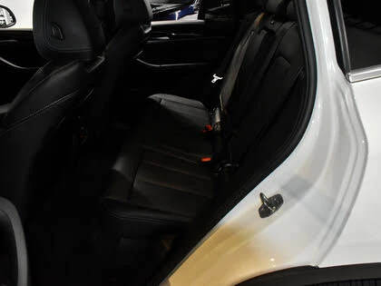 BMW X3 xDrive30i* M Package* АвтоКредит* (ЦЕНА ДО БГ) - изображение 9