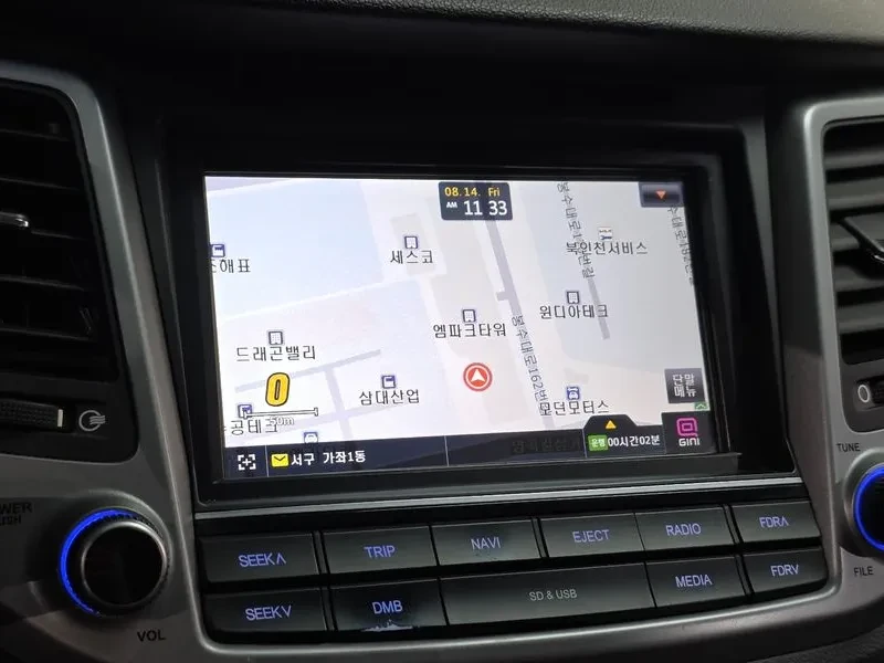 Hyundai Tucson 1.7 2WD STYLE, снимка 14 - Автомобили и джипове - 55801537