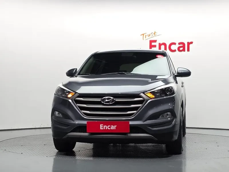 Hyundai Tucson 1.7 2WD STYLE, снимка 3 - Автомобили и джипове - 55801537