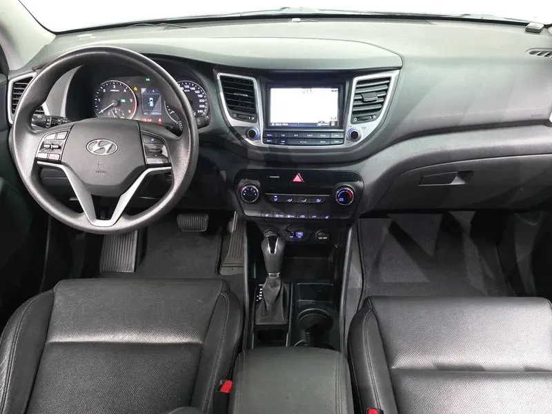 Hyundai Tucson 1.7 2WD STYLE, снимка 7 - Автомобили и джипове - 55801537