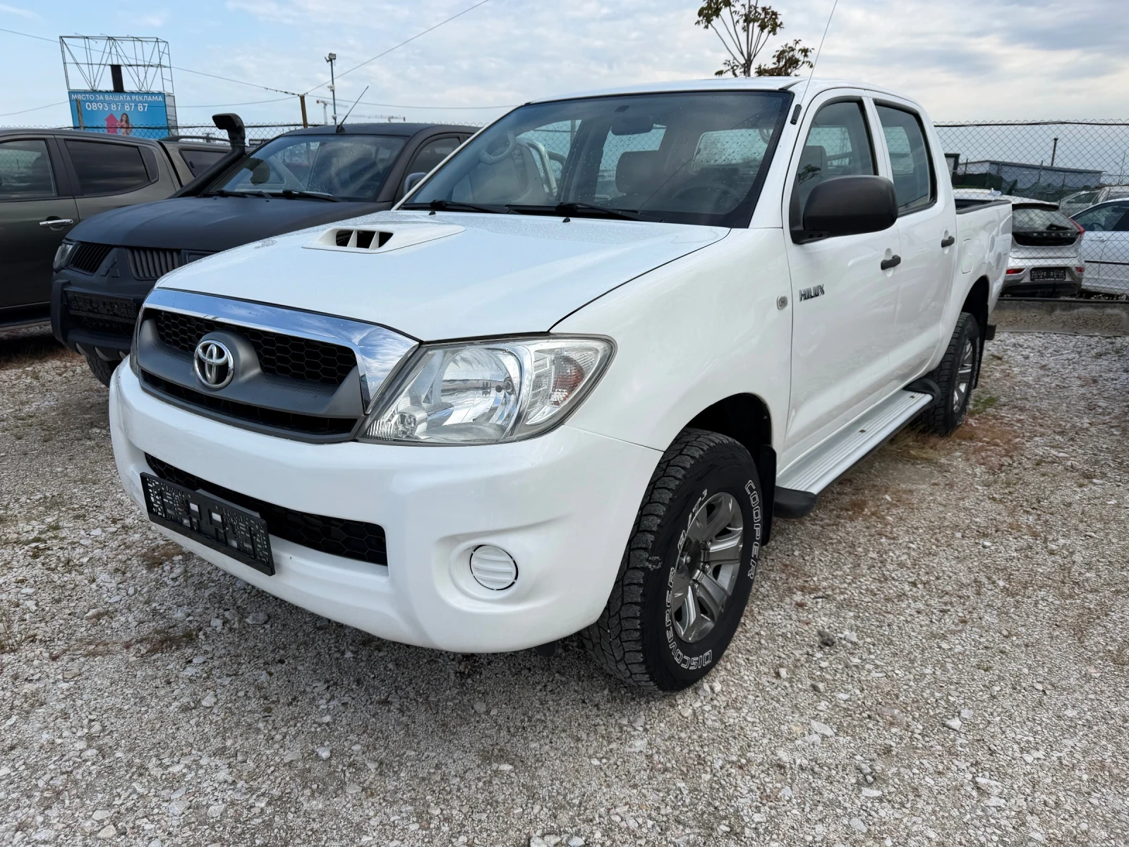 Toyota Hilux 2.5 d4d 100хил км 