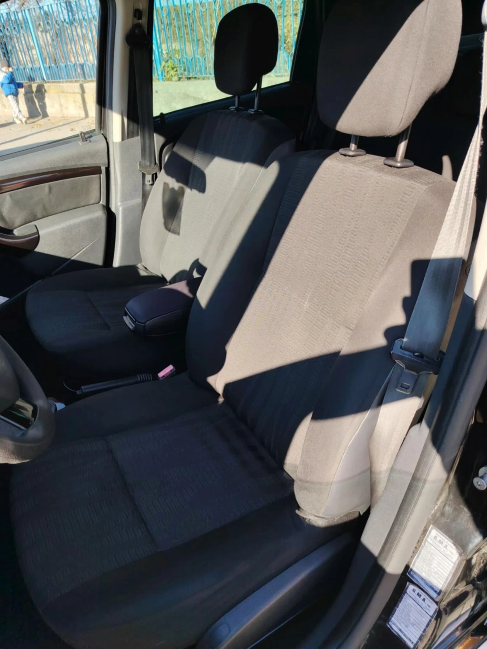 Dacia Duster 1.6 i 110  | Mobile.bg   10