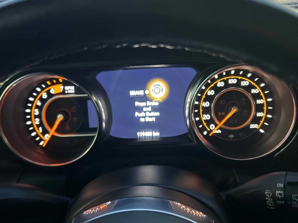 Jeep Wrangler * Unlimited Altitude * CARFAX * ПОДГРЕВИ * 4WD *  - изображение 8