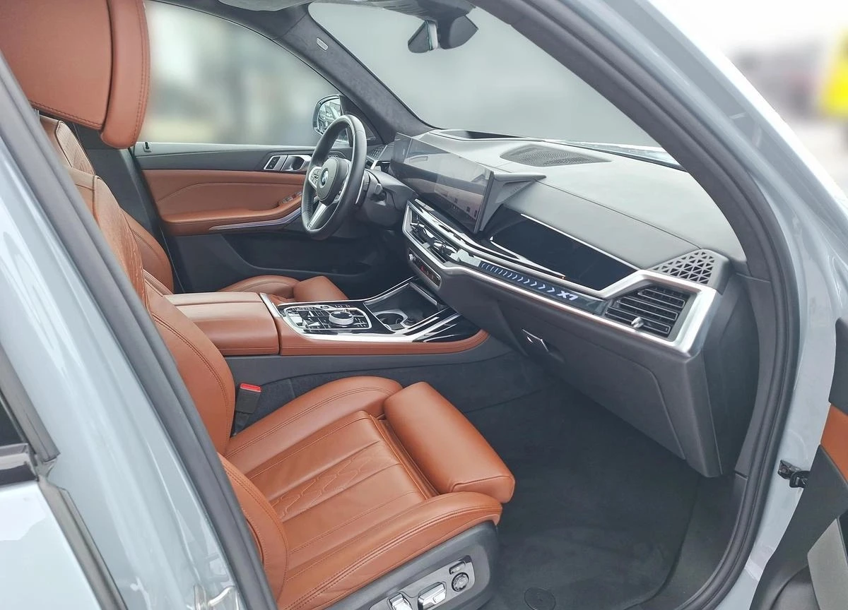 BMW X7 xDrive M-Sport, снимка 7 - Автомобили и джипове - 54044516