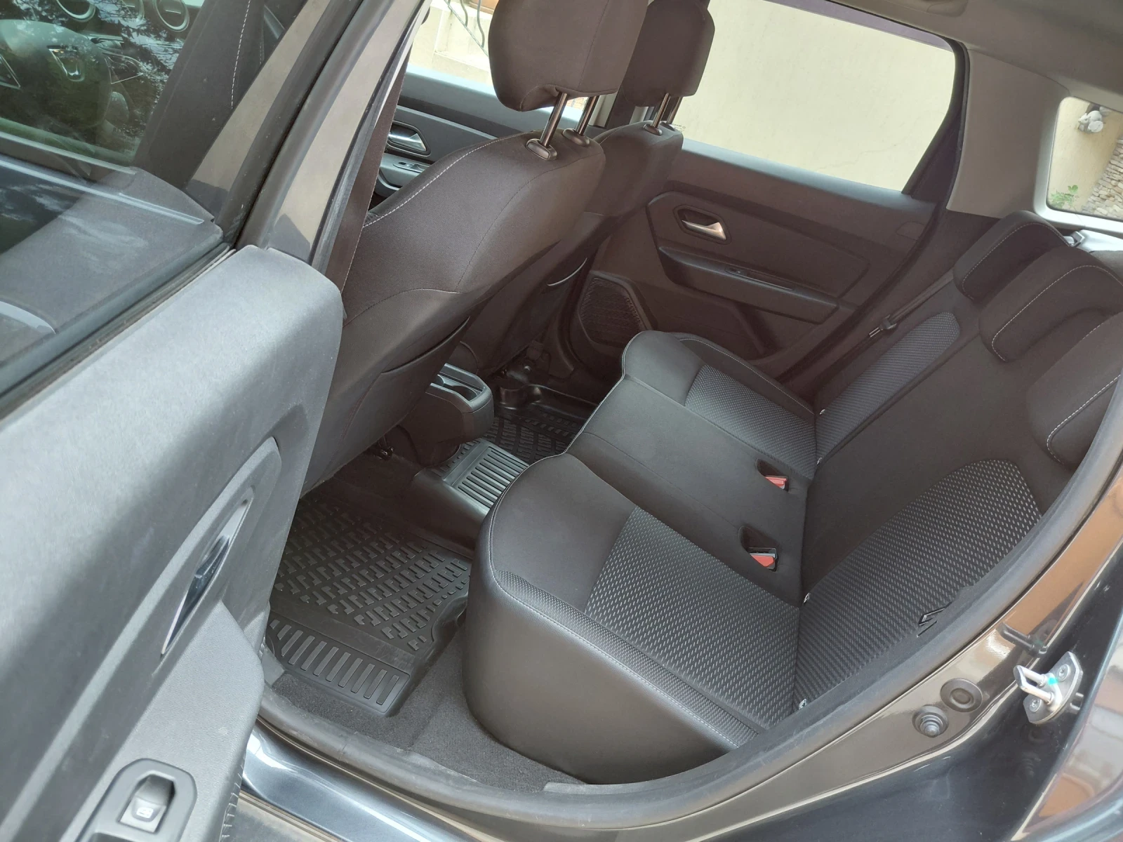 Dacia Duster 4�4 �� �������� 120���. 1.5 D ���.��������� | Mobile.bg � ����������� 14