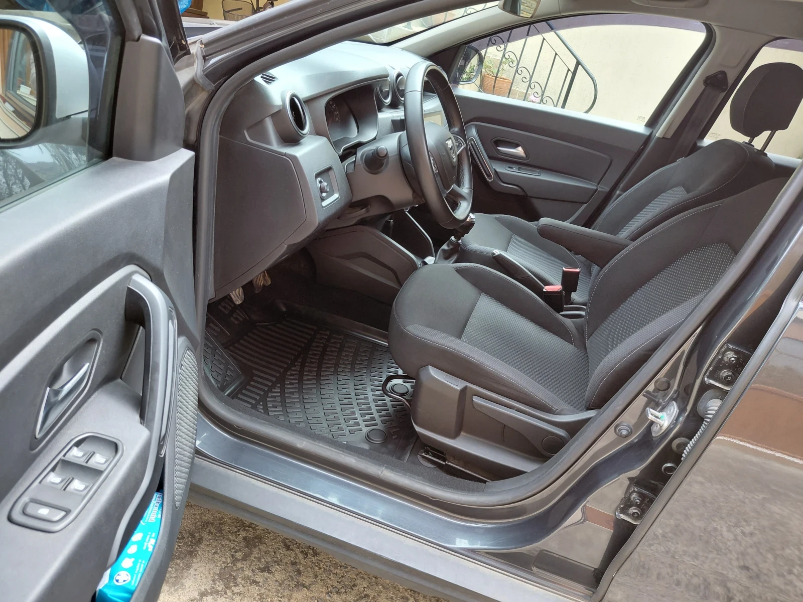 Dacia Duster 4�4 �� �������� 120���. 1.5 D ���.��������� | Mobile.bg � ����������� 13