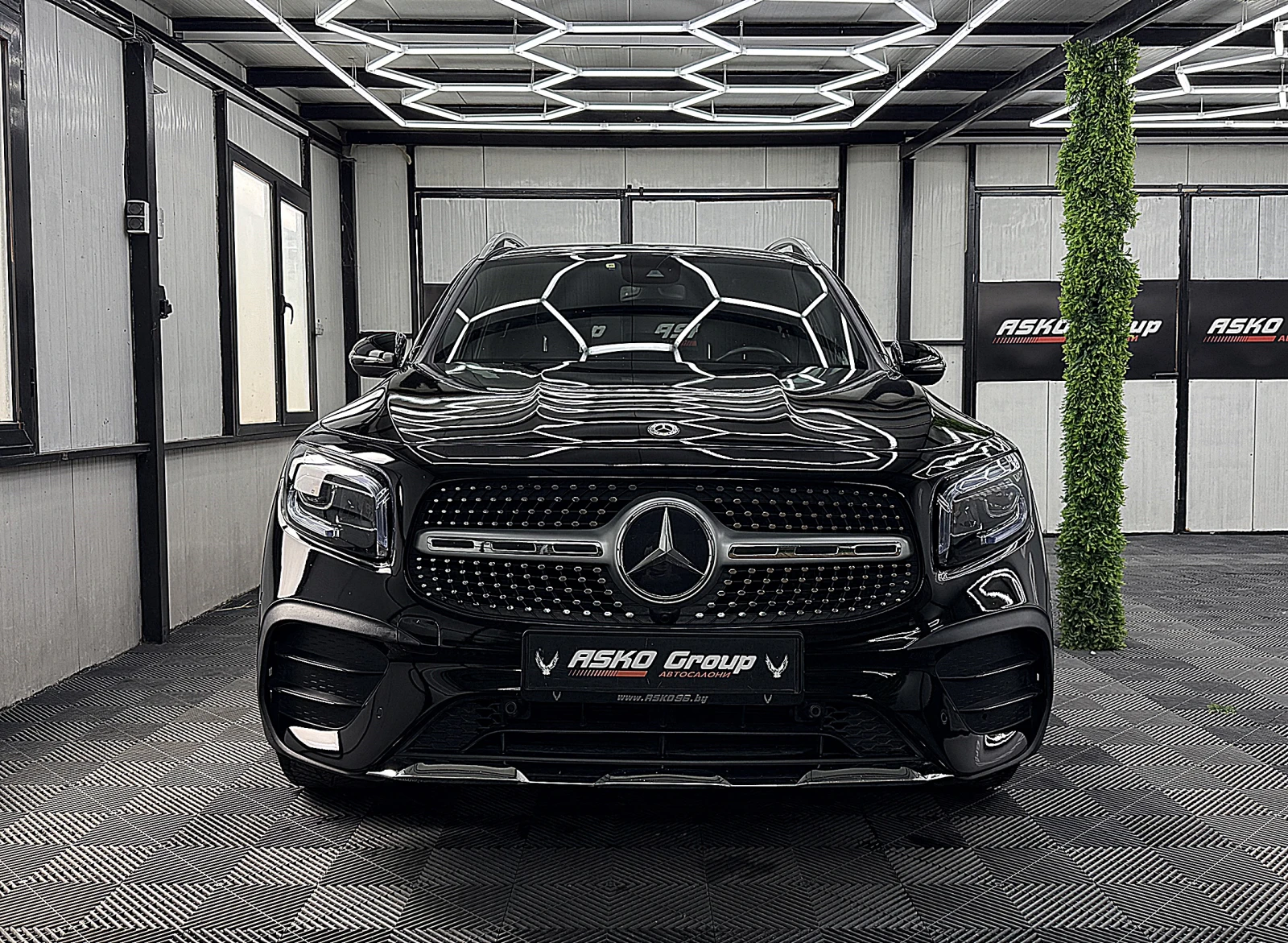 Mercedes-Benz GLB 200 AMG-line/KAMERA/ ECO START STOP/СОБСТВЕН ЛИЗИНГ, снимка 2 - Автомобили и джипове - 55259634