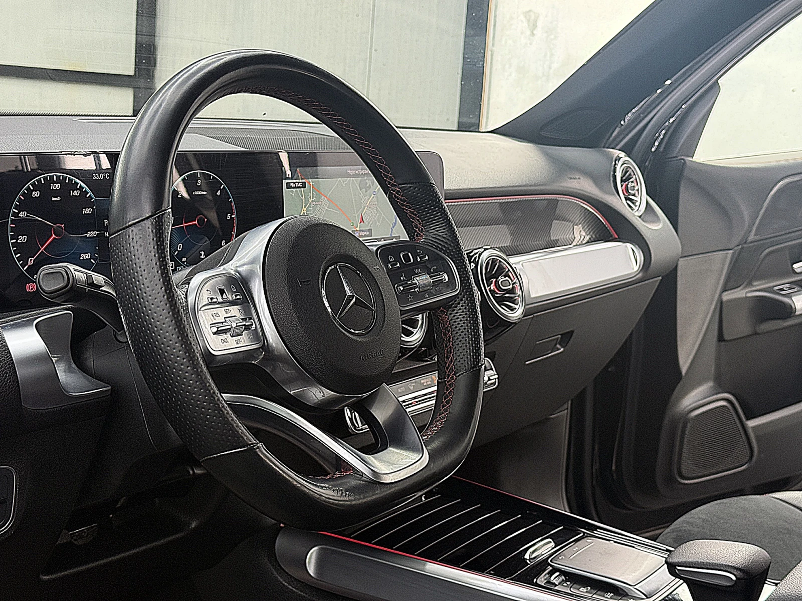 Mercedes-Benz GLB 200 AMG-line/KAMERA/ ECO START STOP/СОБСТВЕН ЛИЗИНГ, снимка 14 - Автомобили и джипове - 55259634