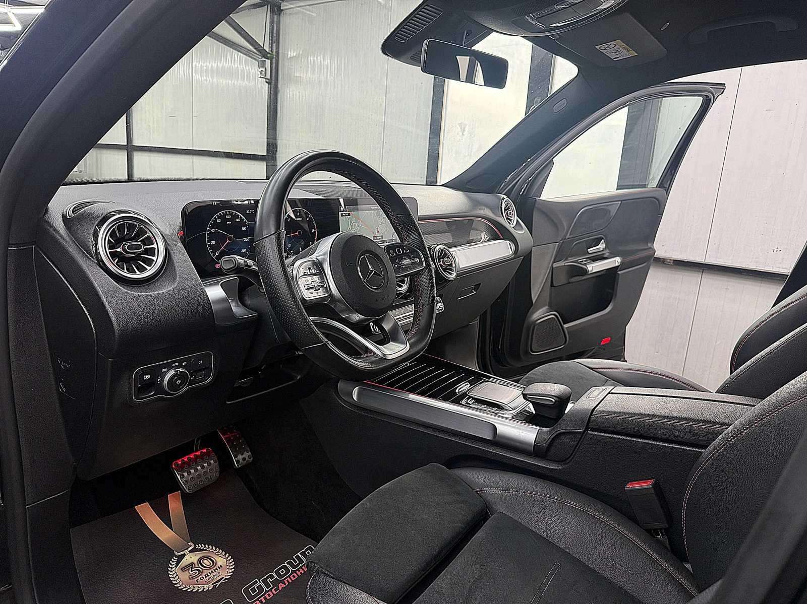 Mercedes-Benz GLB 200 AMG-line/KAMERA/ ECO START STOP/СОБСТВЕН ЛИЗИНГ, снимка 13 - Автомобили и джипове - 55259634