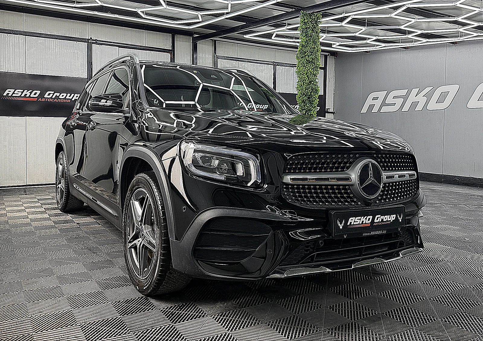 Mercedes-Benz GLB 200 AMG-line/KAMERA/ ECO START STOP/СОБСТВЕН ЛИЗИНГ, снимка 3 - Автомобили и джипове - 55259634