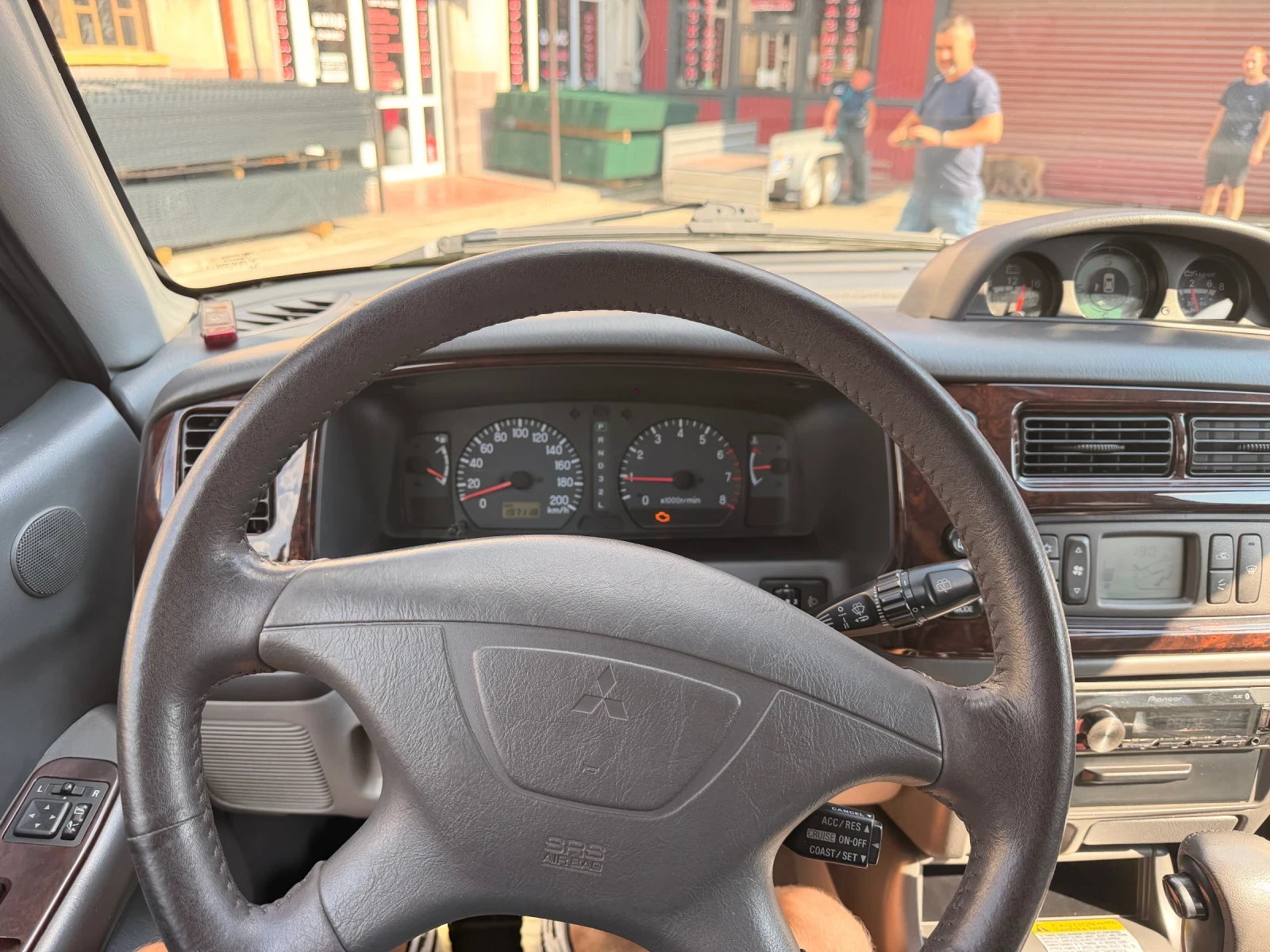Mitsubishi Pajero sport, снимка 10 - Автомобили и джипове - 55441863