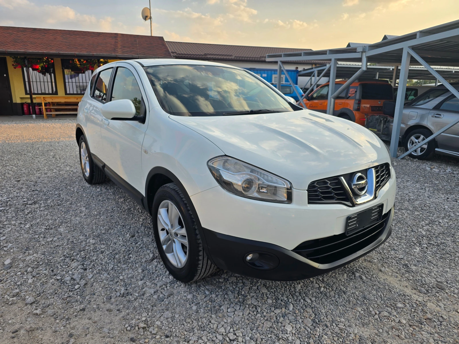 Nissan Qashqai 1, 5 DCI КЛИМАТРОНИК !! НОВ ВНОС ОТ ИТАЛИЯ !!!, снимка 7 - Автомобили и джипове - 55769777