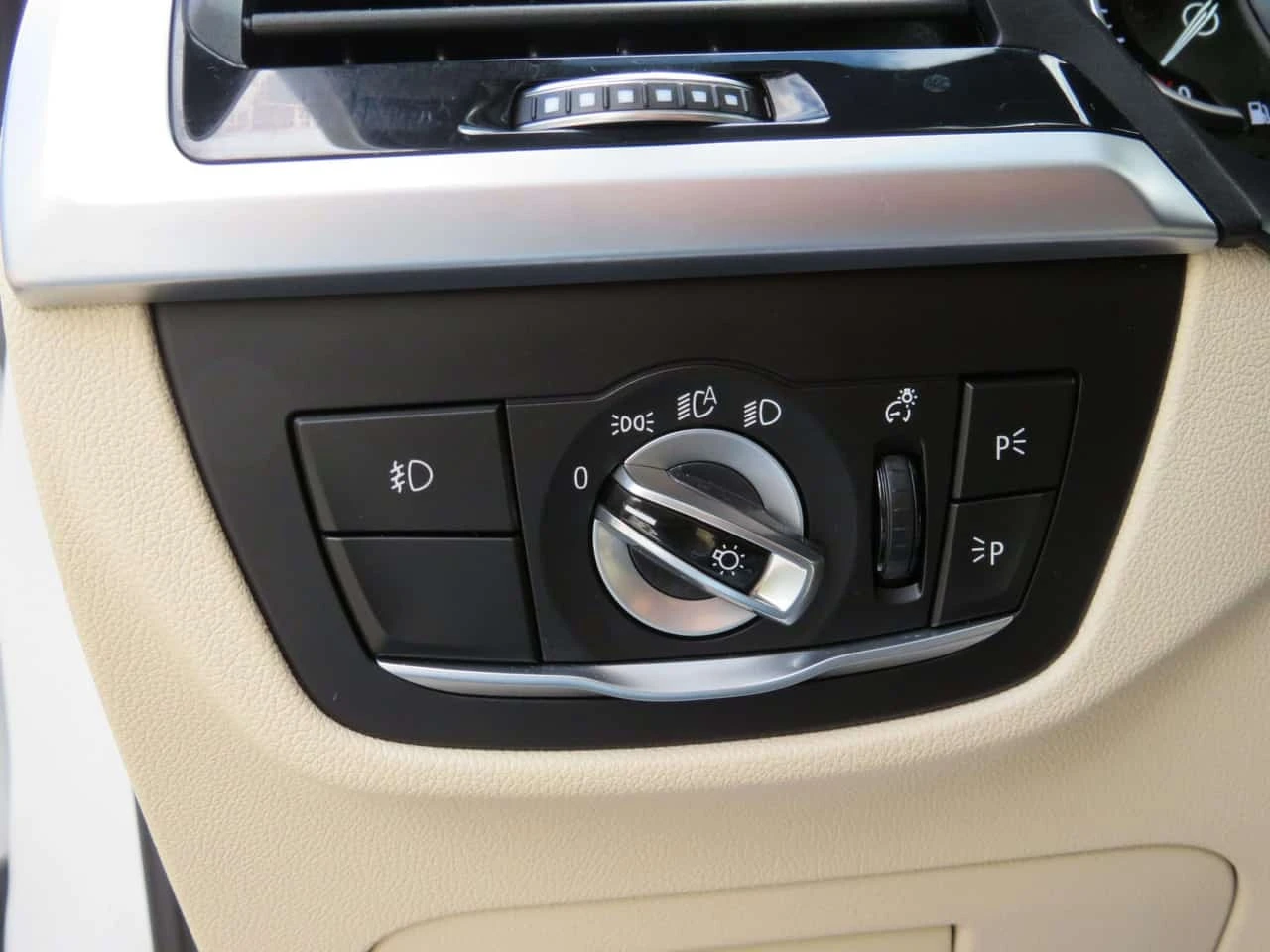 BMW X3 / 30i XDrive30i Sport w/Collision Assist Panoroof  | Mobile.bg � ����������� 12