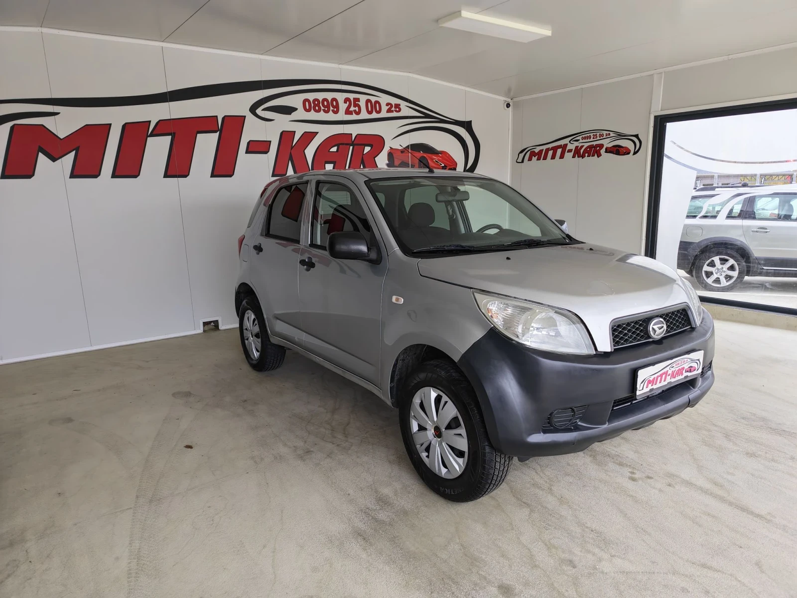 Daihatsu Terios 1.3 86kc 4x4, снимка 2 - Автомобили и джипове - 56669818