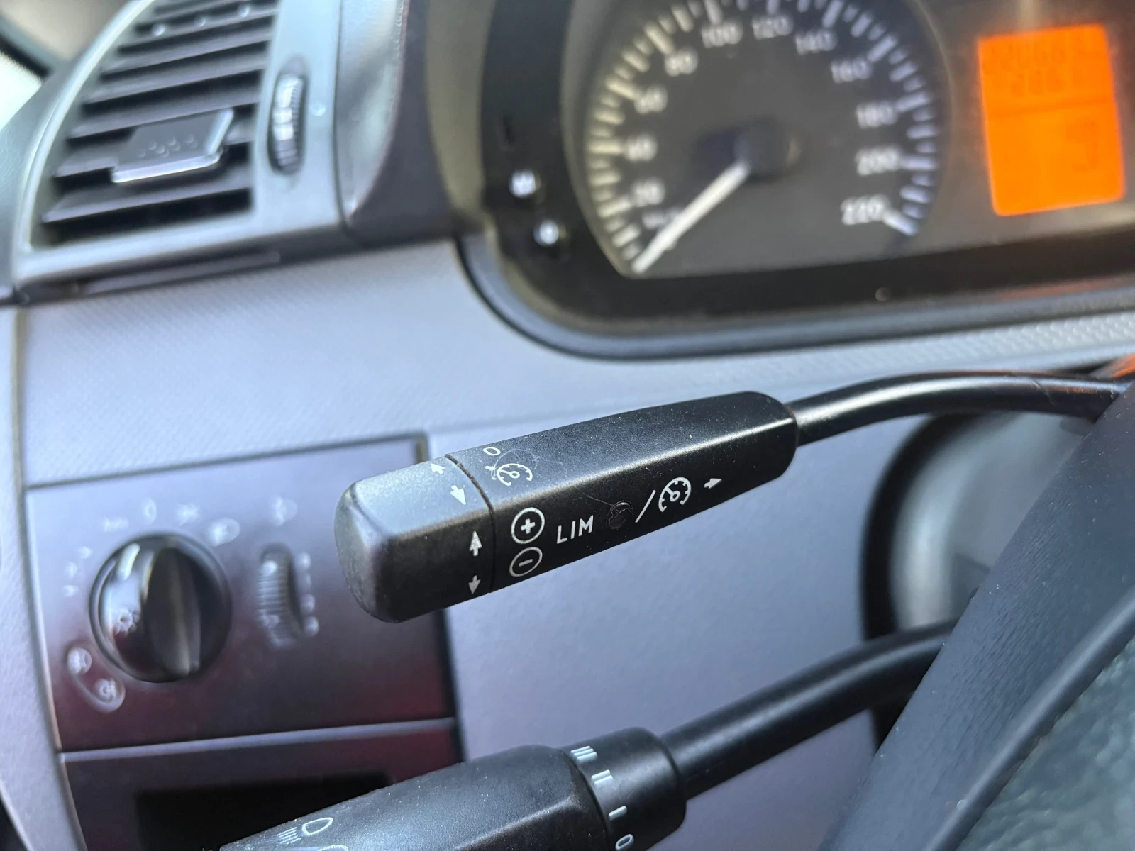 Mercedes-Benz Vito VIANO! КЛИМАТРОНИК! Парктроник! Темпомат! ТОП!ТОП!, снимка 10 - Бусове и автобуси - 53795300