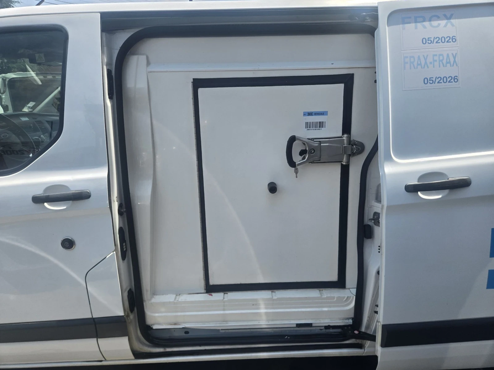 Ford Transit Custom, снимка 15 - Бусове и автобуси - 55121454