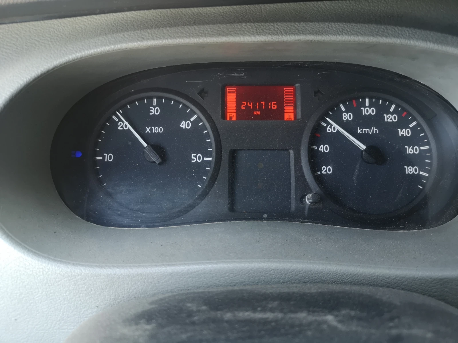 Renault Mascott 3.0D 150ps - изображение 2