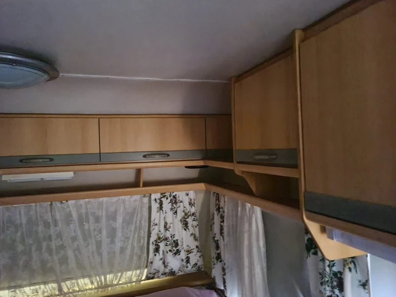 Каравана Knaus Eifelland 395 + форселт + втори покрив, снимка 14 - Каравани и кемпери - 52501696