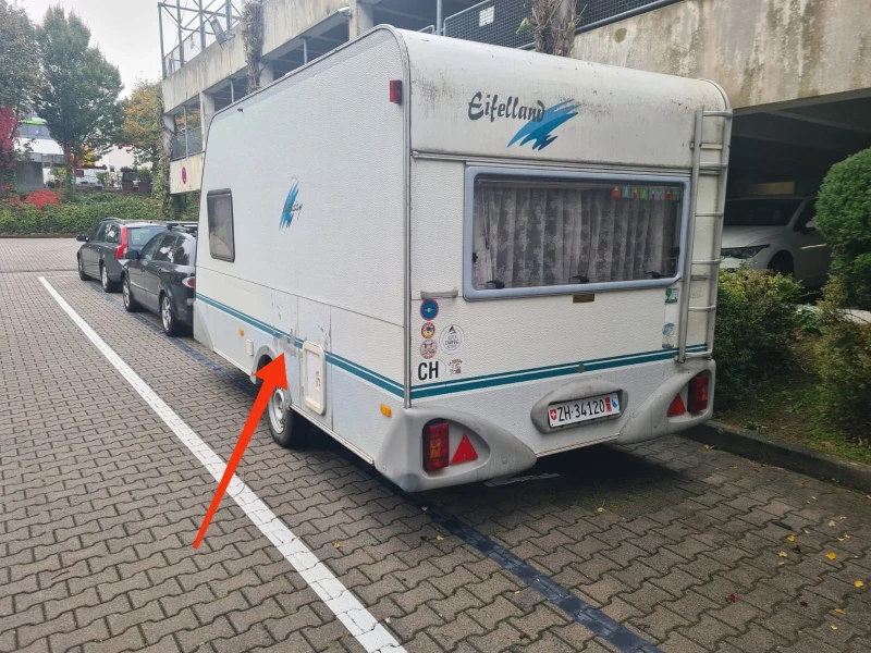 Каравана Knaus Eifelland 395 + форселт + втори покрив, снимка 8 - Каравани и кемпери - 52501696