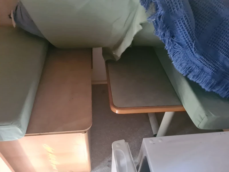 Каравана Knaus Eifelland 395 + форселт + втори покрив, снимка 13 - Каравани и кемпери - 52501696