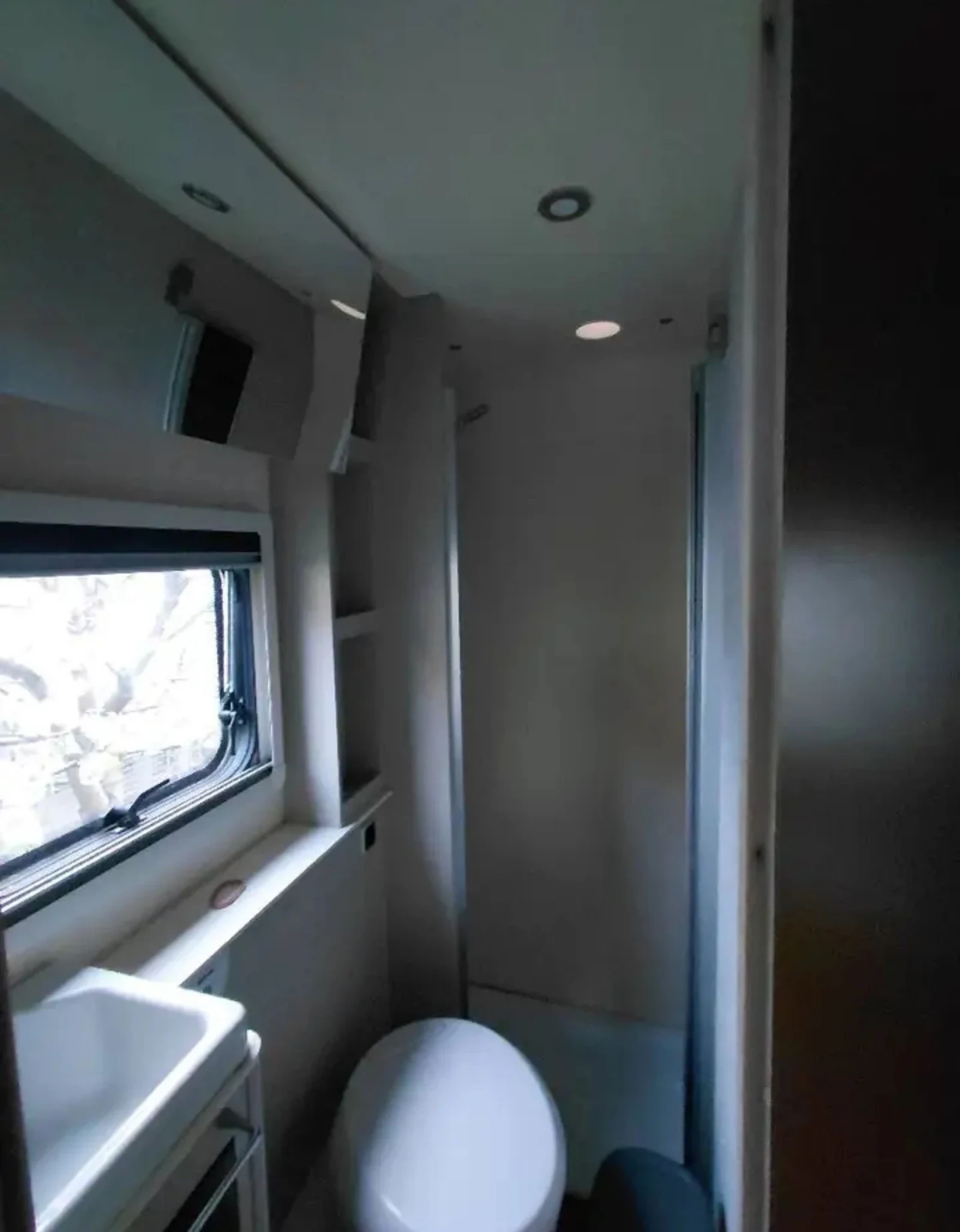 Кемпер Rimor Rimor 12 P Plus 2.3, снимка 11 - Каравани и кемпери - 54501381