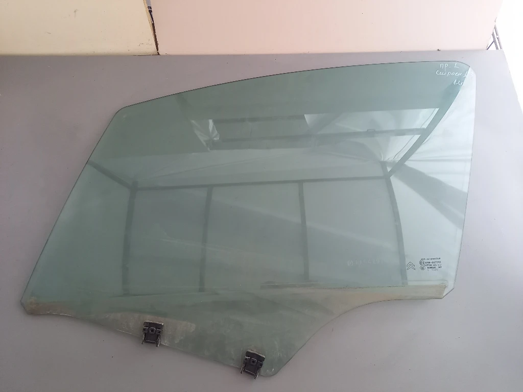 Стъкло предно ляво Ситроен Ц3 
