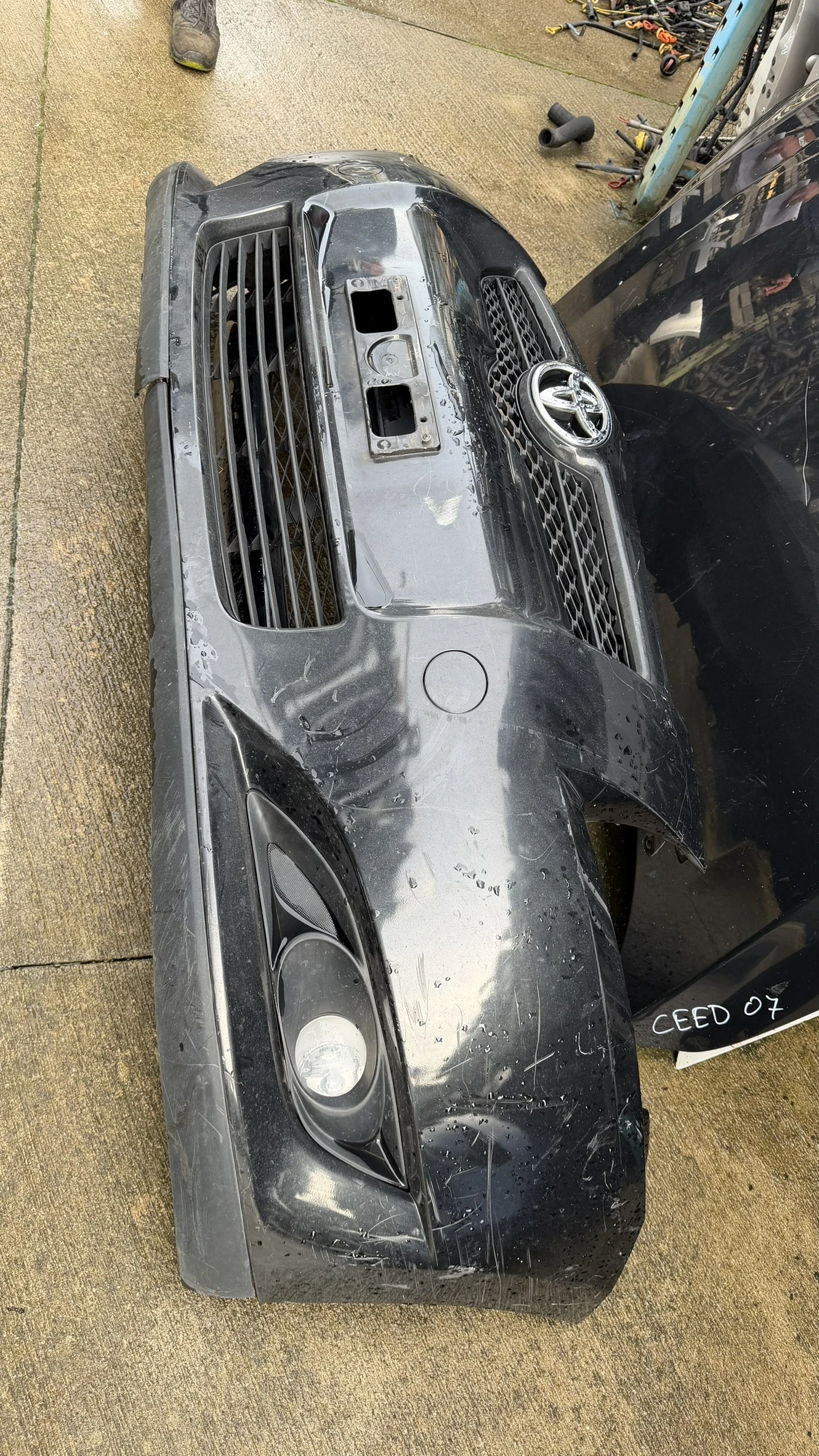 Предна броня за Toyota Auris 2007, снимка 3 - Части - 54078356