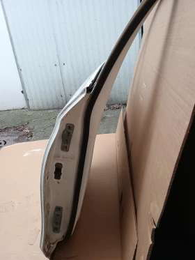 Продавам врата за Мерцедес W213, снимка 3 - Части - 52715674