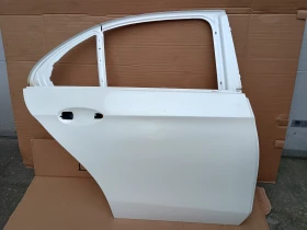 Продавам врата за Мерцедес W213