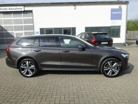 Volvo V60 Cross Country  B4 D AWD Plus - [8] 