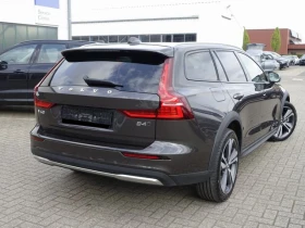 Volvo V60 Cross Country  B4 D AWD Plus - [3] 