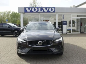 Volvo V60 Cross Country  B4 D AWD Plus - [7] 