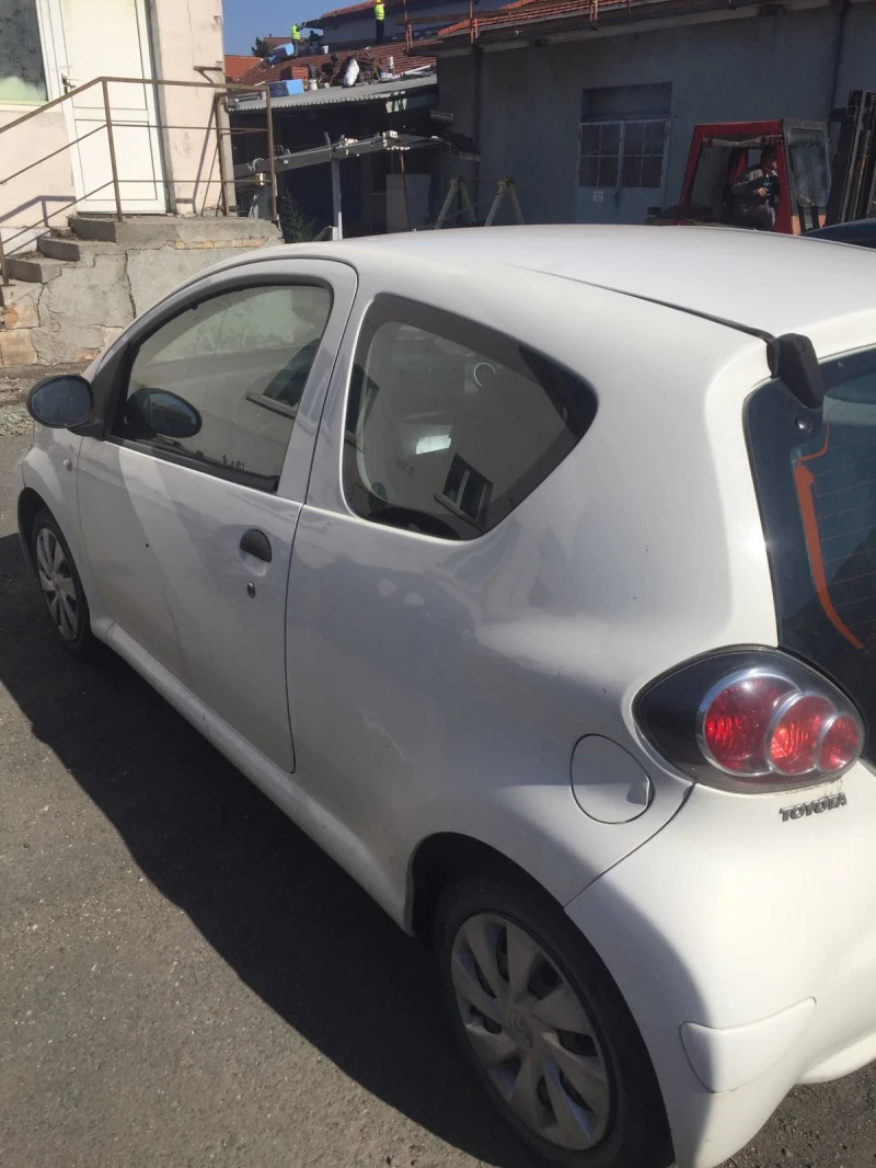 Toyota Aygo 1000, снимка 5 - Автомобили и джипове - 47504761